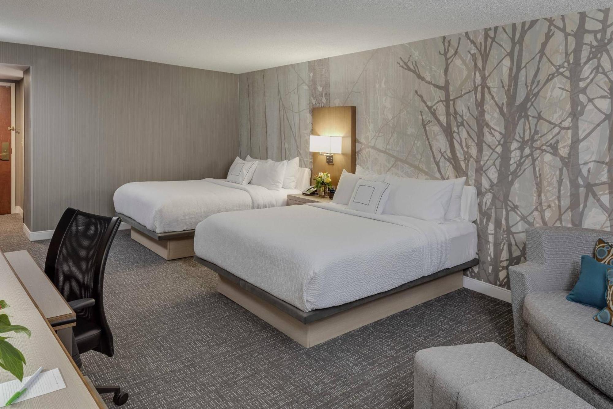 Courtyard By Marriott Portsmouth Hotel Bagian luar foto