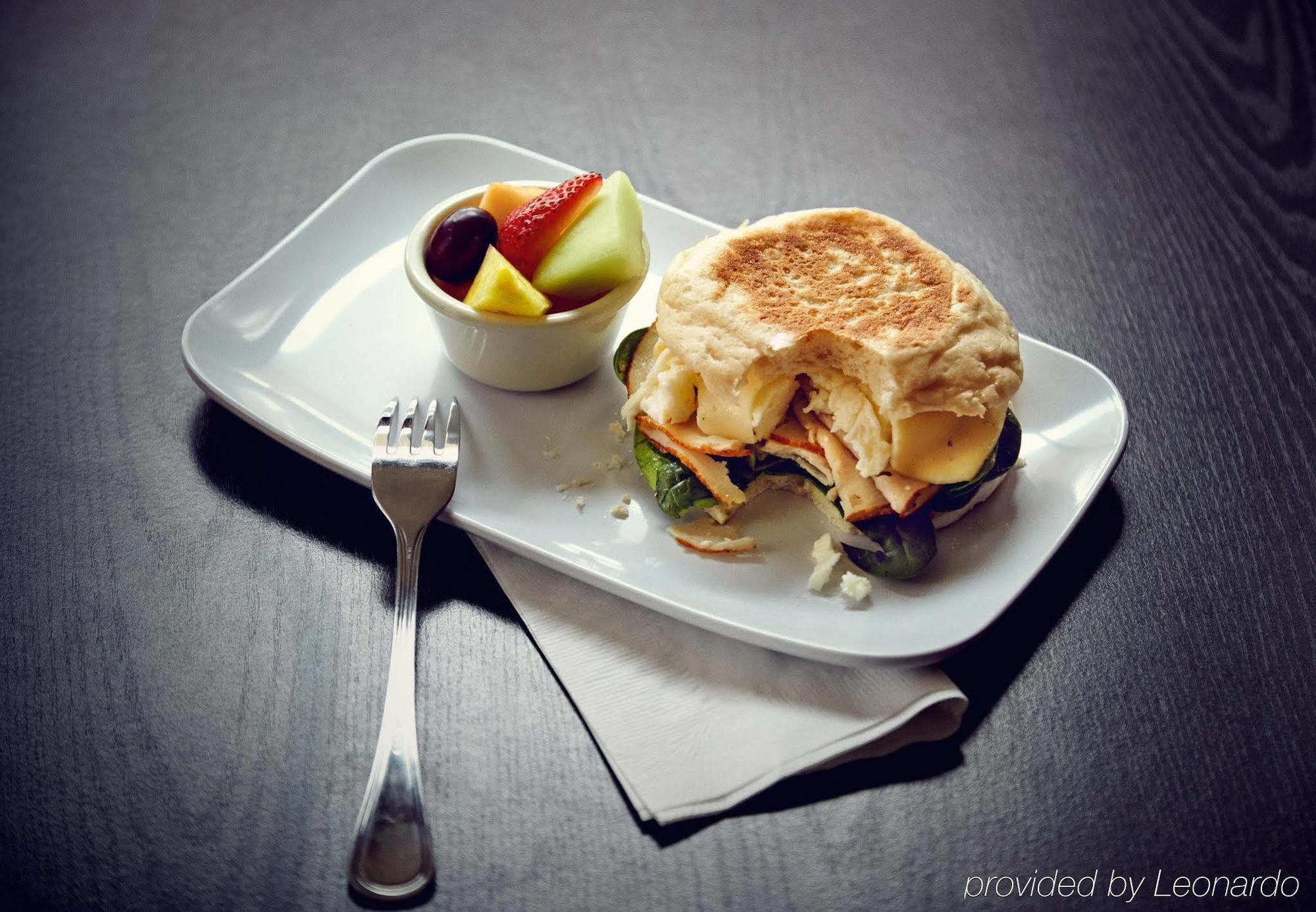 Courtyard By Marriott Portsmouth Hotel Bagian luar foto